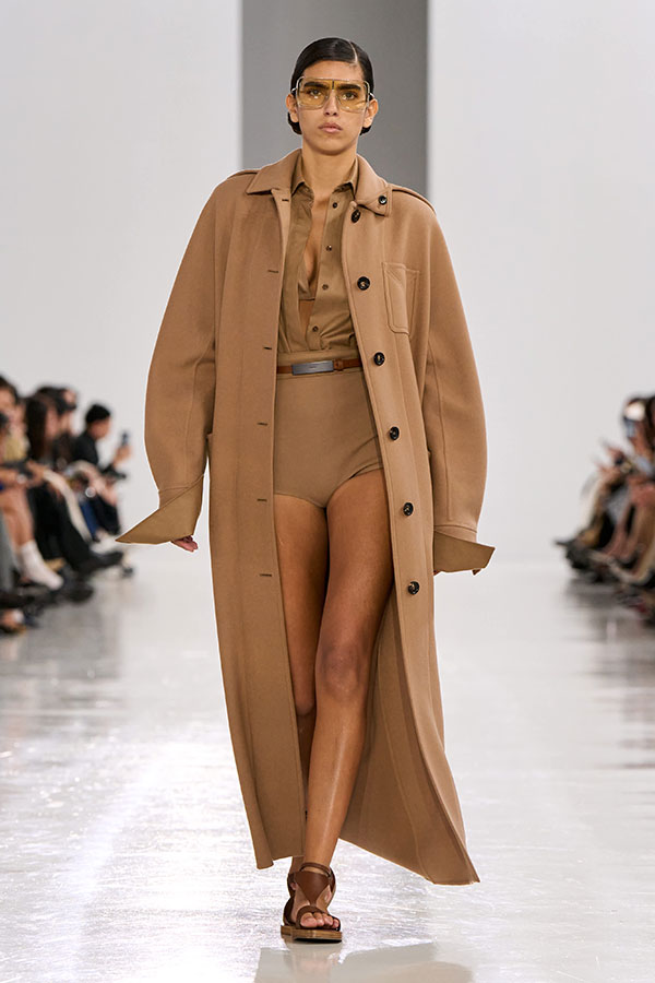 Coat runway outlet